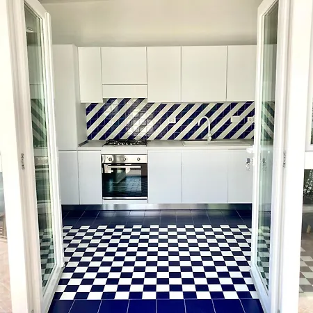 Maison Blue Con Patio Apartment
