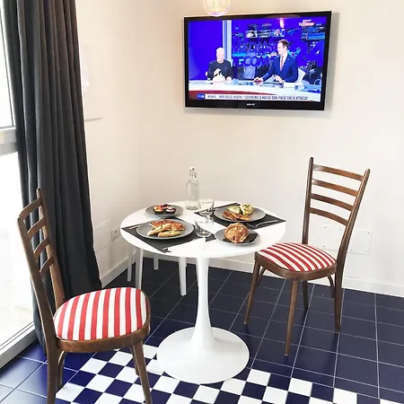 Maison Blue Con Patio * Fregenae